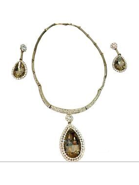 TAN brown gem jewelled rhinestone embellished oval teardrop necklace earring set